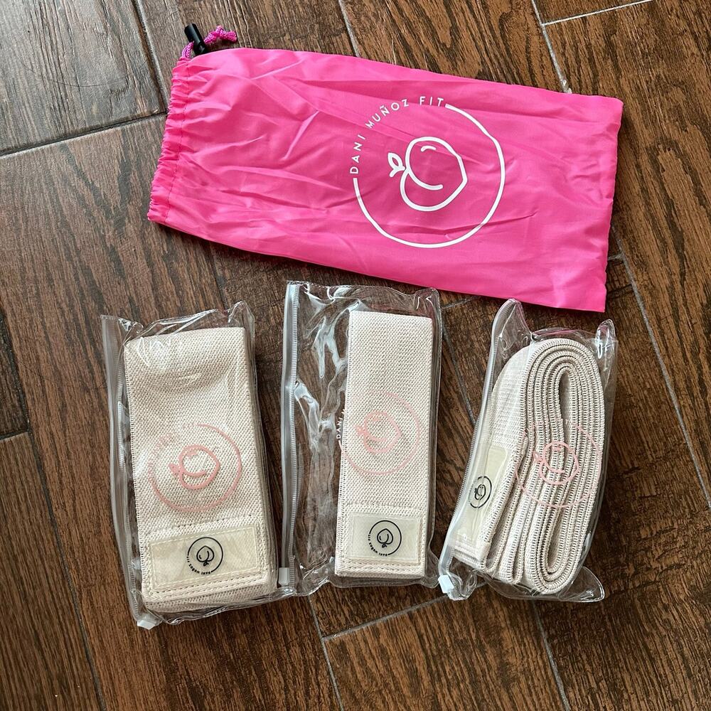 Dani Muños Workout Bands